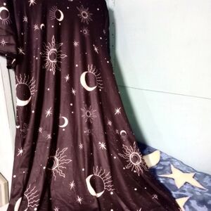 COPY - NWOT woman's nightgown perfect for those cool nights.